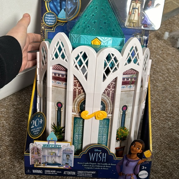 NIB Disneys Wish Rosas Castle Playset - Picture 7 of 8